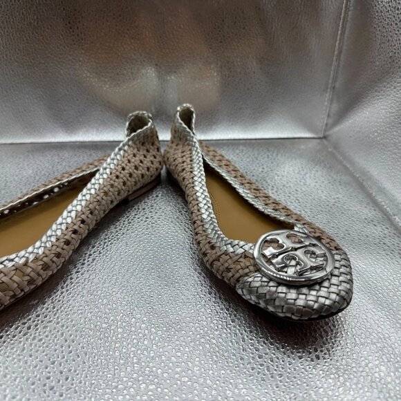 Size 6.5 M‎ Tory Burch Womens Light Taupe Silver Chelsea Cap Toe Ballet Flats - Picture 4 of 9